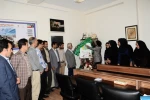 با حضور مدیرکل و معاونت هنری فرهنگ و ارشاد اسلامی استان کهگیلویه و بویراحمد پوستر ششمین جشنواره ملی آئین های نمایشی، نقالی و پرده خوانی در فرهنگ رضوی در یاسوج رونمایی شد 3