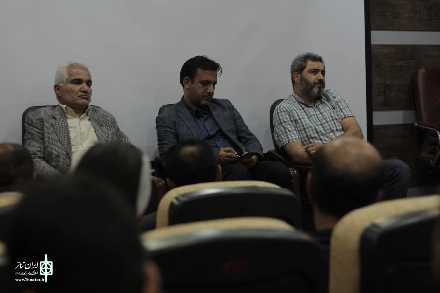 گزارش تصویری نشست با هنرمندان