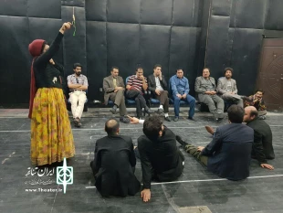 بازبینی شورای نظارت نمایش های متقاضی اجرای عموم شهرستان بویراحمد ، در مجموعه تئاتر شهر یاسوج  در حال اجرا است. 3