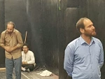 بازبینی شورای نظارت نمایش های متقاضی اجرای عموم شهرستان بویراحمد ، در مجموعه تئاتر شهر یاسوج  در حال اجرا است. 6