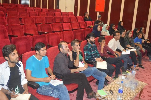 نمایش «چاک و غرمب»از نتایج کارگاه آموزشی بهمئی، به روی صحنه رفت 3