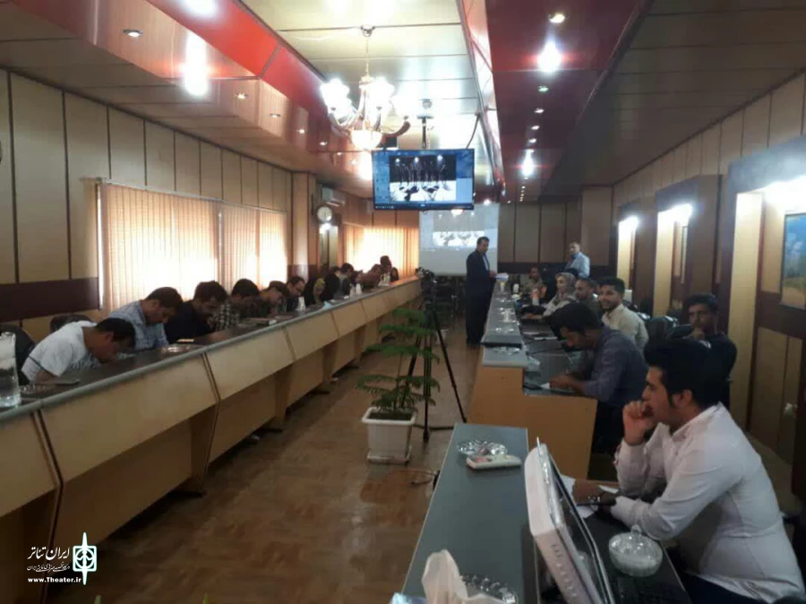 کارگاه  دو روزه خلاقیت نور با محدودیت امکانات از ایده تا اجرا در یاسوج برگزار شد 4