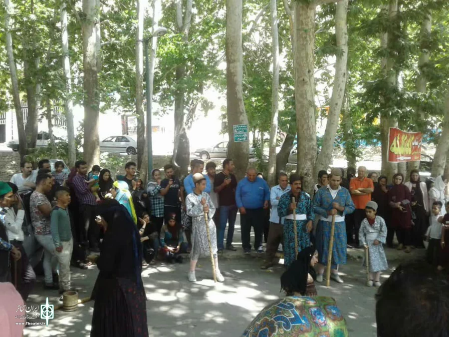 اجرای نمایش خیابانی " حاجت روا " در یاسوج 2
