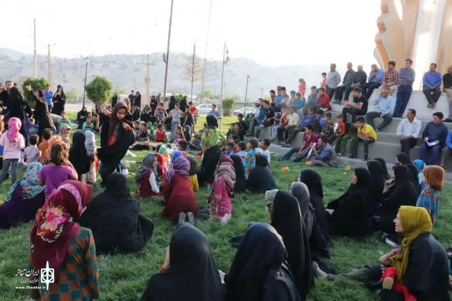 نمایش خیابانی "زَرو" در دیشموک به روی صحنه رفت 6