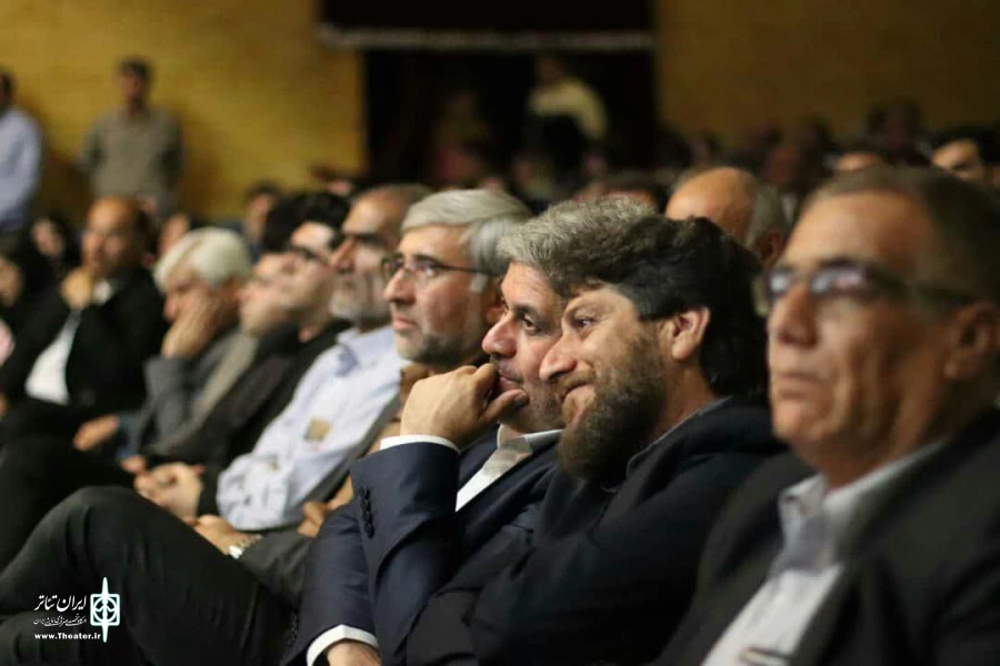 تجلیل از هنرمندان تئاتر گچساران در جشن غدیر 6