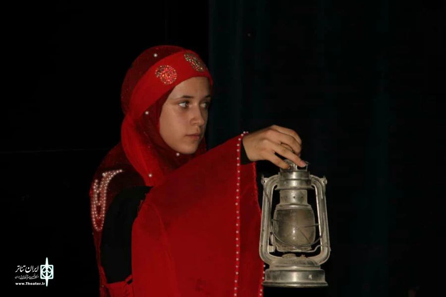 پایان اجرای عمومی نمایش "زمستان بود، پرنده بودم من" در یاسوج 2