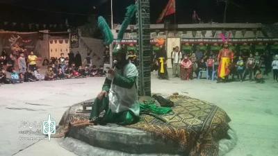 به گزارش انجمن نمایش

اجرای  مجلس تعزیه شهادت حضرت علی اکبر(ع) در لنده