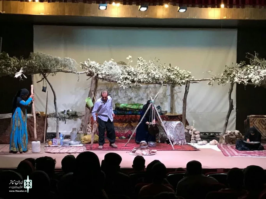 نمایش "شیر مادر" در تالار فجر لیکک به روی صحنه رفت 2