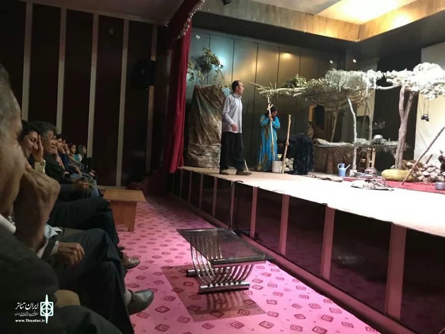 نمایش "شیر مادر" در تالار فجر لیکک به روی صحنه رفت 2