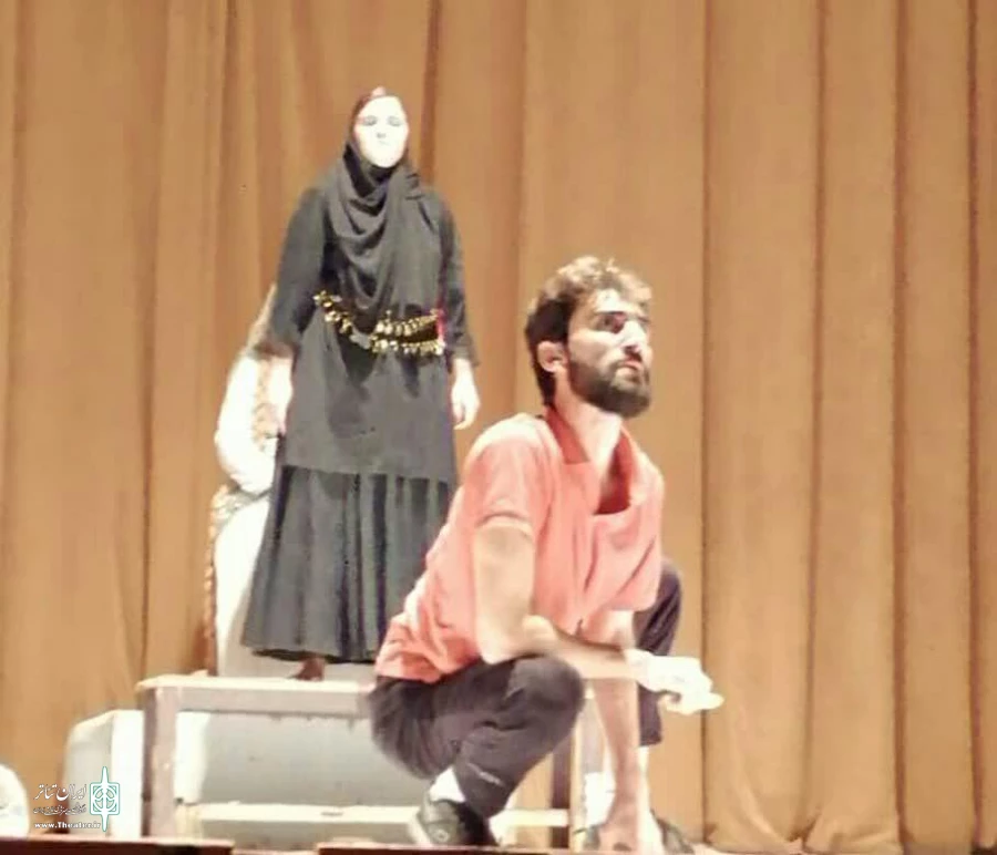 نمایش "ماهی های نه ماهی" در دهدشت به روی صحنه رفت 2