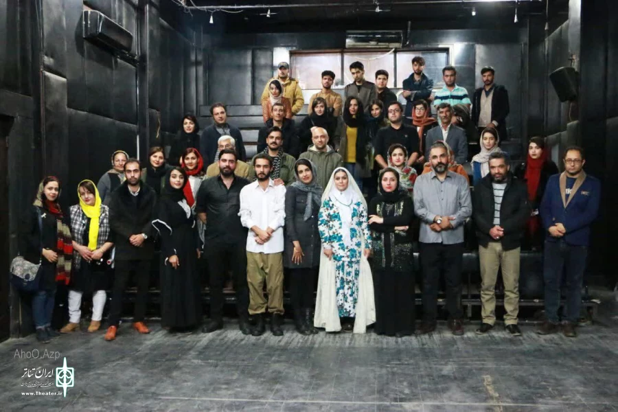 نمایش " نمایش مادر مانده " در سی سخت و یاسوج به روی صحنه رفت 2