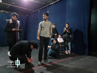 نمایش "تخت خواب، دورتر از آشپزخانه" / نویسنده و کارگردان/رضا گشتاسب / گروه تئاتر شادن