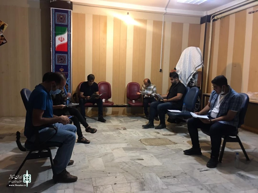 اجراخوانی نمایش "درد دور دست در مصائب نزدیک" در تئاتر هلیا 2