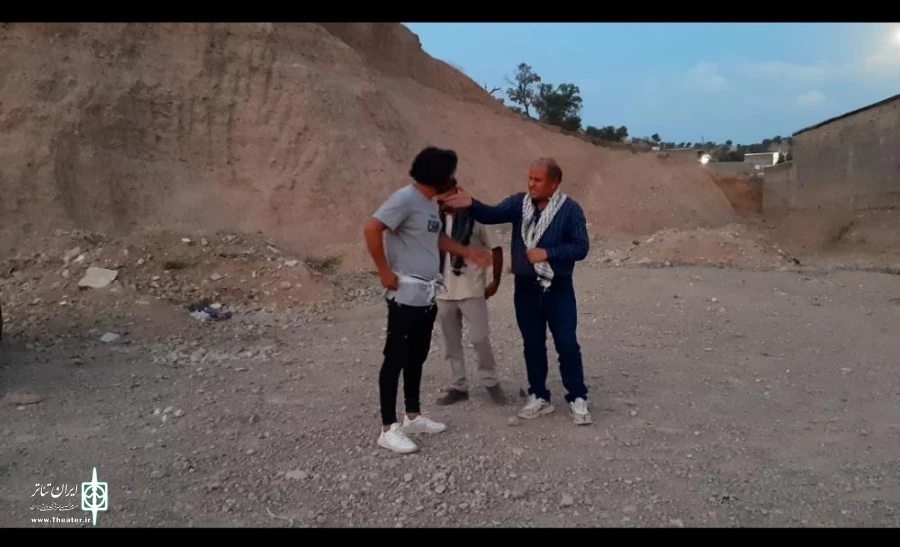 بمناسبت آزادسازی خرمشهر نمایش "فریاد مجنون" در پاتاوه به روی صحنه رفت 8