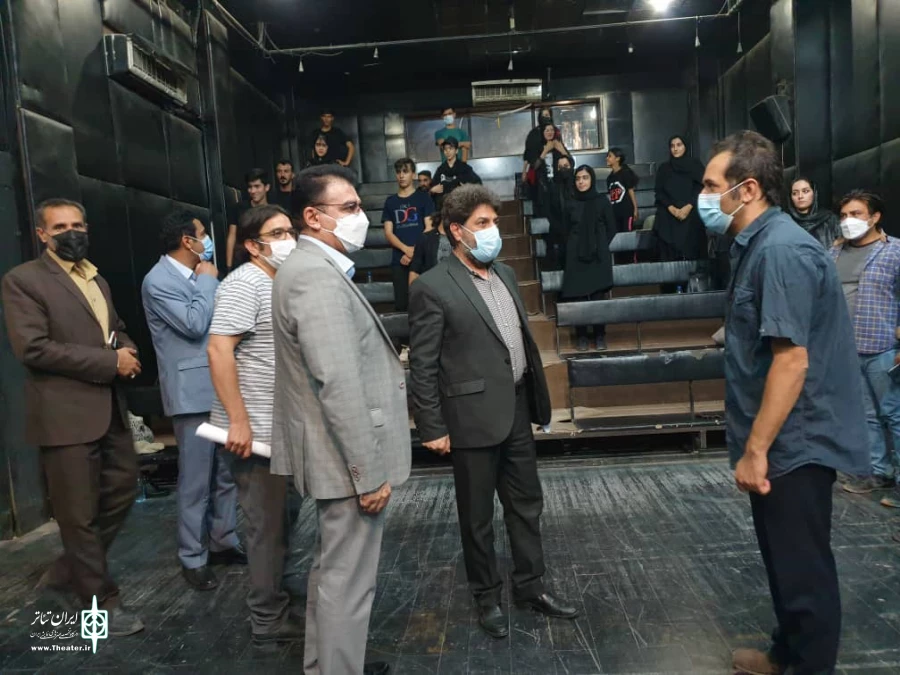 بازدید مدیرکل هنرهای نمایشی از کارگاه آموزش بازیگری در یاسوج 6