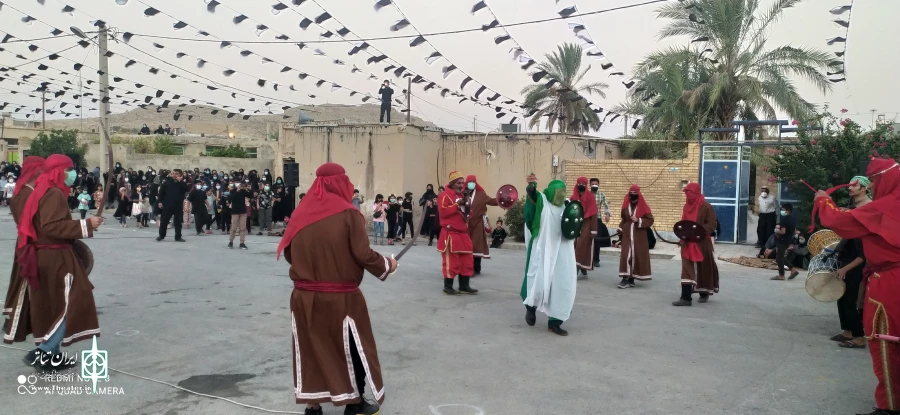 مجلس تعزیه سنتی شهادت امام حسین ع در سوق کهگیلویه اجرا شد. 4