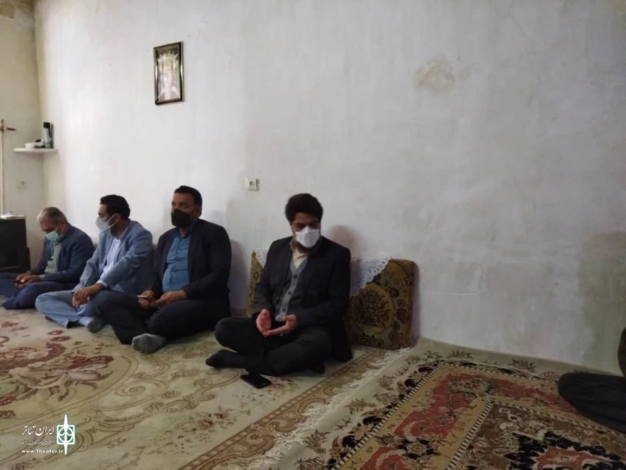 دیدار مدیرکل فرهنگ و ارشاد اسلامی استان کهگیلویه و بویراحمد با هنرمند پیشکسوت تئاتر استان 11