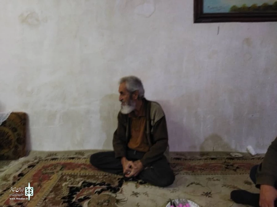 دیدار مدیرکل فرهنگ و ارشاد اسلامی استان کهگیلویه و بویراحمد با هنرمند پیشکسوت تئاتر استان 2