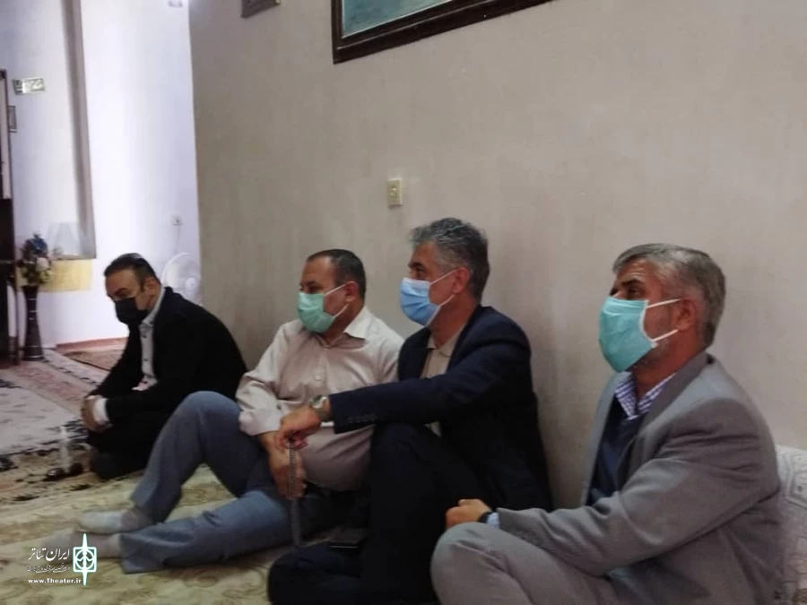 دیدار مدیرکل فرهنگ و ارشاد اسلامی استان کهگیلویه و بویراحمد با هنرمند پیشکسوت تئاتر استان 4