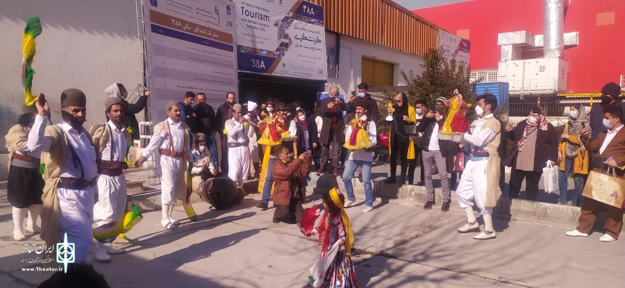 اجرای عمومی نمایش خیابانی «شباش» در نمایشگاه بین‌المللی تهران 10