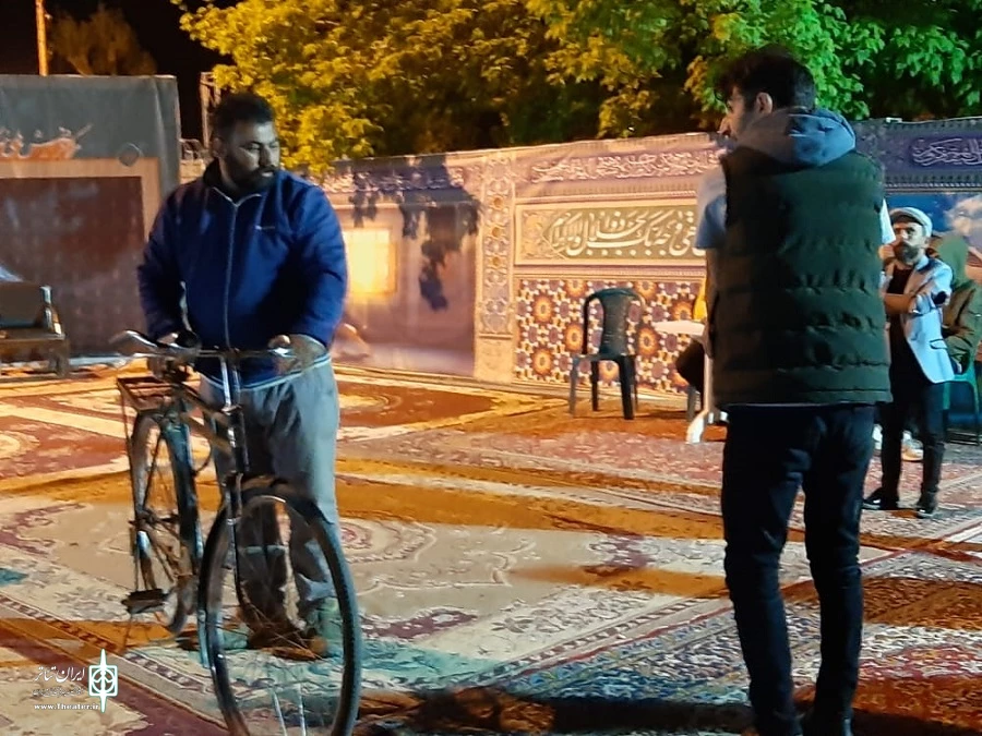 اجرای عمومی نمایش خیابانی"لیل و دوچرخه" در تالار روباز امام رضا(ع) یاسوج 2