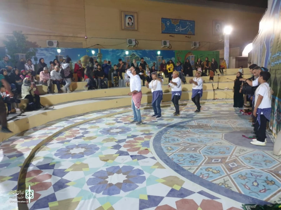 اجرای نمایش آئینی "نشون عاشقی" از گناوه در روز نخست جشنواره رضوی 4