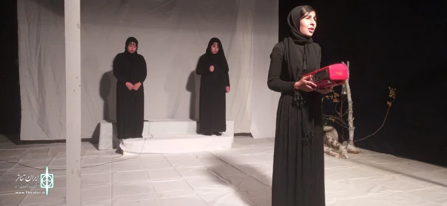 به گزارش روابط عمومی اداره کل فرهنگ و ارشاد اسلامی استان کهگیلویه و بویراحمد مرحله نهایی سی و چهارمین جشنواره تئاتر استان کهگیلویه و بویراحمد با رقابت 7 گروه نمایشی، از امروز آغاز به کار کرد.

سی و چهارمین جشنواره تئاتر استان کهگیلویه و بویراحمد با  رقا