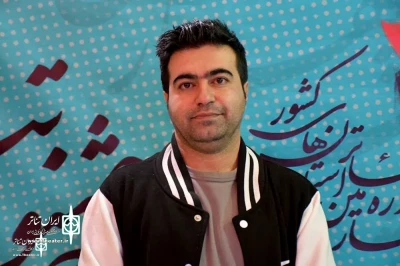 رضا گشتاسب داور سی و چهارمین جشنواره تئاتر چهارمحال و بختیاری:

تئاتر استان‌ها باید نشانه‌هایی از بافت فرهنگی، اقلیمی داشته‌باشد