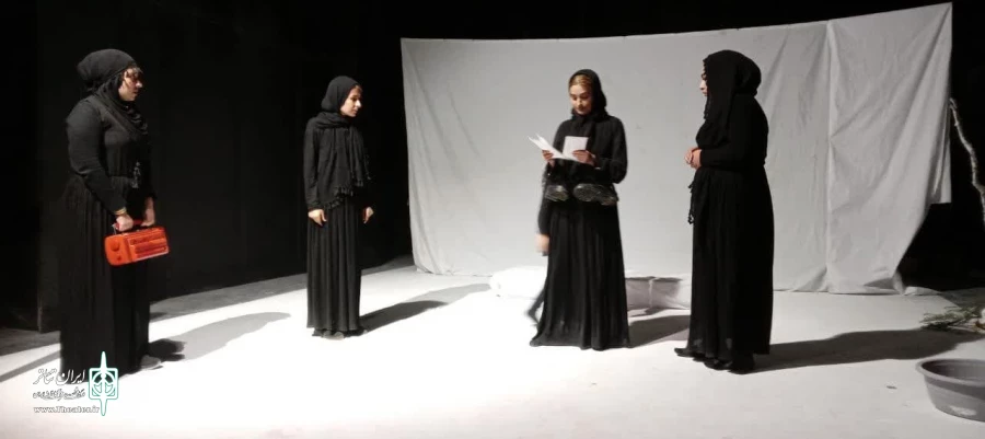 نمایش "پدر هیچ وقت ستاره را ندید" در یاسوج به روی صحنه رفت 5