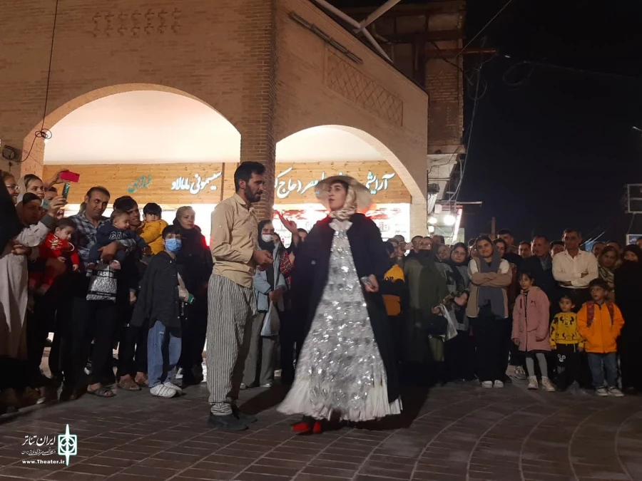 اجرای نمایش خیابانی «حکایت دردسرهای یک زندگی» در گچساران 5