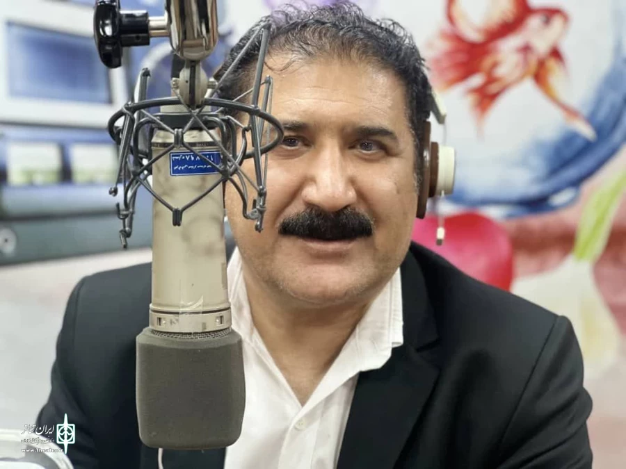 تئاترتمرین یک زندگی دسته جمعی و نمایش برای یک جامعه بزرگ تر به نام تماشاچی ست 4
