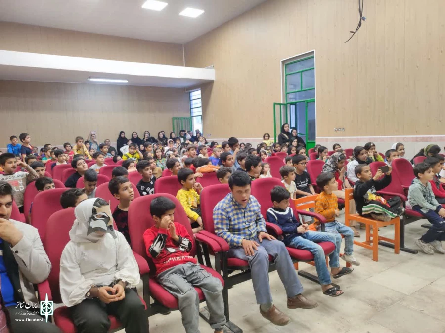اجرای عمومی نمایش «چوپان ناقلا» در لنده 3