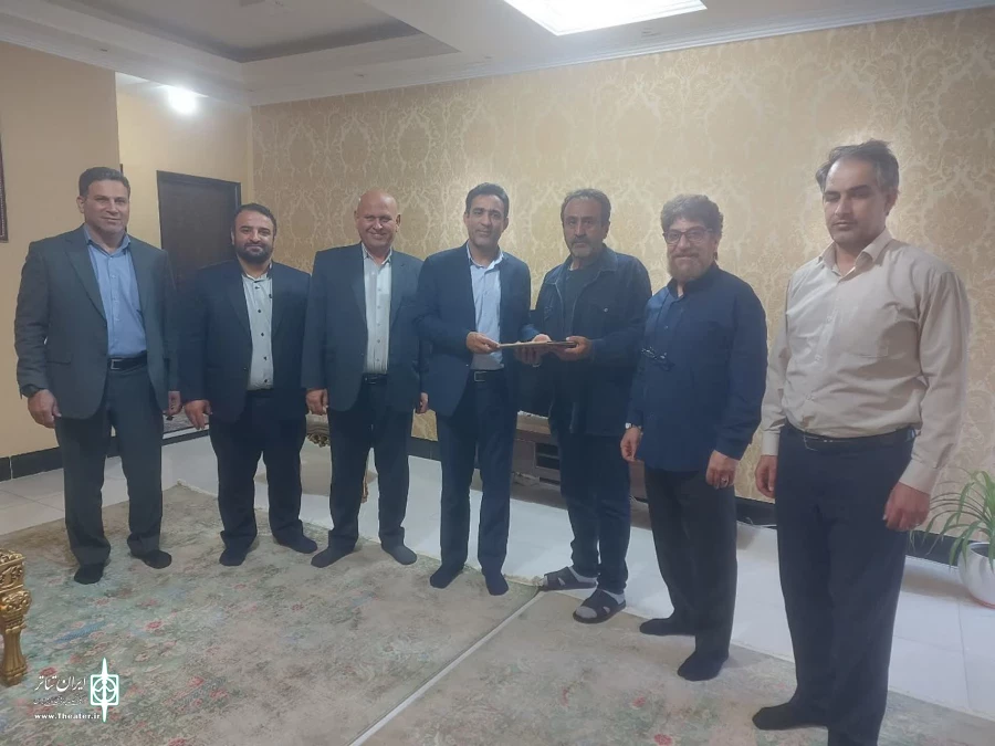 تجلیل از امیرحسین نوروزی، هنرمند پیشکسوت تئاتر در گچساران 6